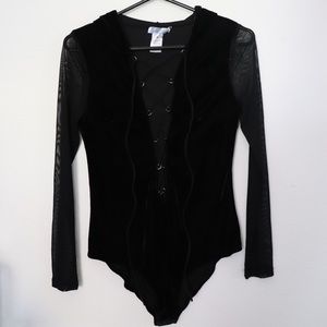 🌈 IHR black velvet bodysuit 🌈